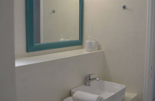 Apollonia House | Comfortable seaside house 20 meters from the beach