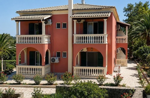 Gouvia House | Comfy Stay Gouvia – Kitchenette 1