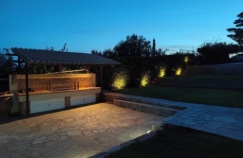 Anavyssos Villa | Comfy traditional villa located in a majestic environment close to the sea