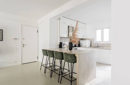 Ampelokipoi Apartment | Contemporary Bliss 2BR Apartment in Athens