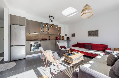 Sakës Apartment | Coral Talea Retreat | Pool Access by PikHost