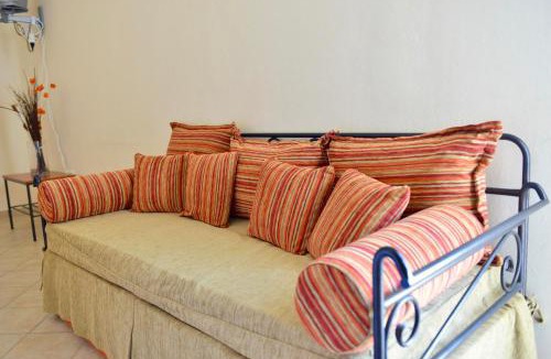 Steni Dirfyos Apartment | Corali Georgiou