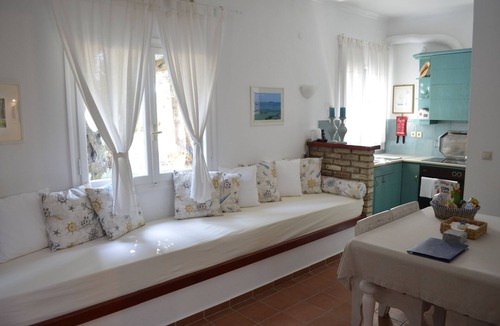 Kontokali Cottage | Corfu Beach Cottage - Durrells Dressing Rooms