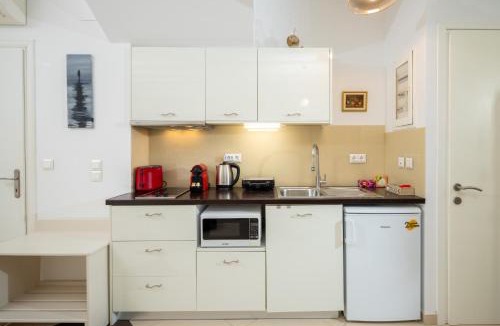 Old Town Apartment | Corfu Breeze Liston Apartments