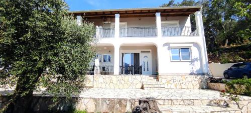 Liapades Apartment | Corfu Sunset family apartment