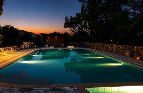 Gouvia House | Cosy Garden View Studio with Pool Access – Pierhouse Gouvia