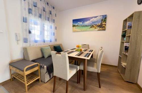 Becici Apartment | Cosy two-bedroom apartment in Becici by sea and mountains