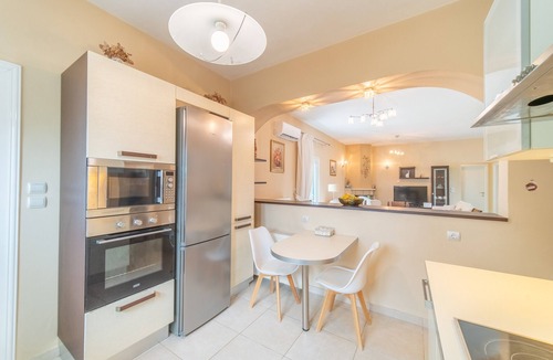 Corfu Town House | Country House with Private Balcony