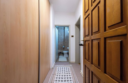 Downtown Apartment | Cozy 1-bedroom apartment in peaceful Podgorica with AC