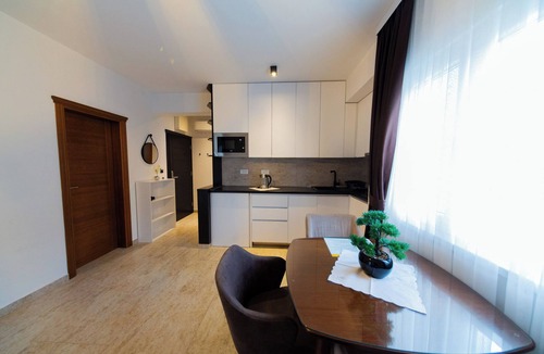 Sutomore Apartment | Cozy 1-bedroom apartment in soothing Sutomore with AC