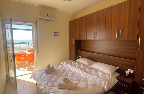 Durres Apartment | Cozy 1-bedroom apartment in marvelous Durrës with AC and gym access
