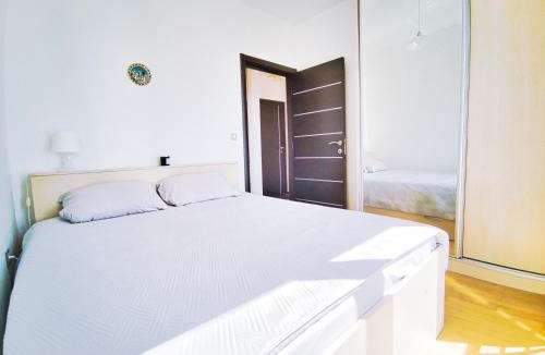 Becici Apartment | Cozy 1BD apartment 7min to beach