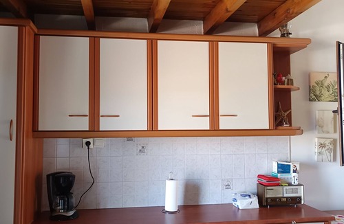 Neoi Epivates House | Cozy 2-bedroom apartment in tranquil Peraia with AC, for family and pet-friendly