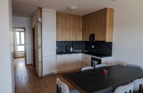 Becici Apartment | Cozy 2-bedroom apartment in quaint Bečići with AC, Giraffe Suites 18
