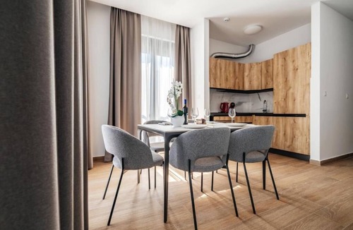 Risan Apartment | Cozy 2-bedroom apartment in charming Risan with AC
