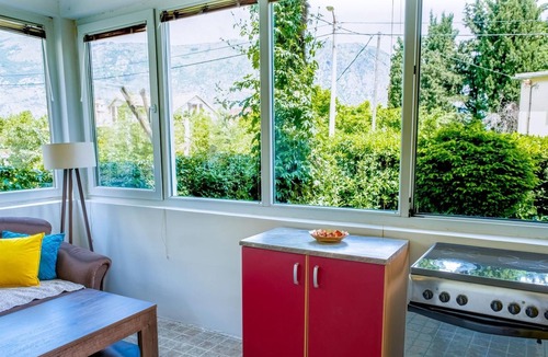 Donji Stoliv Apartment | Cozy and Chic Vacation Flat near Sea in Montenegro