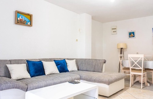 Donji Stoliv Apartment | Cozy and Chic Vacation Flat near Sea in Montenegro