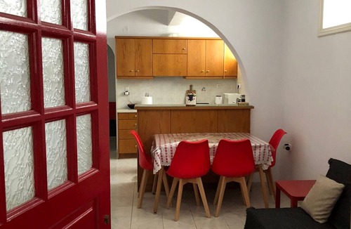 Naxos Town Apartment | Cozy and peaceful apartment in the center of Naxos