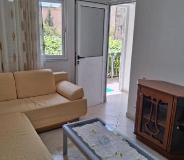 Delvine Apartment | Cozy Apartment in Delvinë