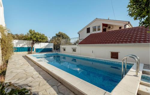 Topla Apartment | Cozy Apartment In Herceg Novi With House Sea View