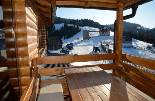 Vitomiricë House | Cozy Berane Stay in Ski Area with On-Site Restaurant - Lux Cottage