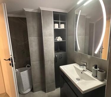 Ano Patisia Apartment | Cozy central apartment with yard