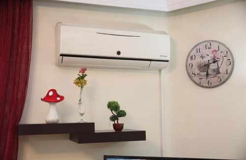 Thessaloniki Apartment | Cozy/Comfortable flat 50 sq flat, 15' from city's centre. Great VFM!