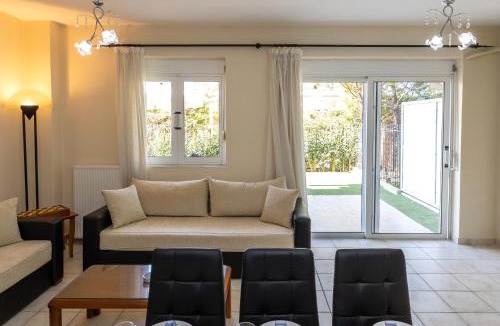 Kiato Apartment | Cozy family home in kiato