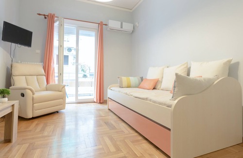 Filopappou House | Cozy Flat in hip Koukaki, just off Filopappou Hill
