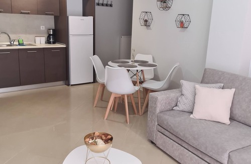 Ano Poli Apartment | COZY GOLD APPARTMENT #FREE PARKING#