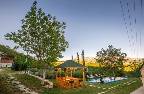 Niksic House | Cozy House Ostrog