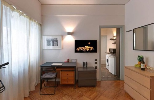Kypseli Apartment | Cozy Kypseli Apartment with Ultra-Fast 1000 Mbps Fiber Wi-Fi