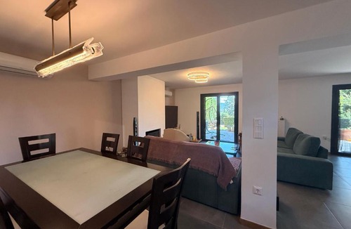 Porto Rafti House | Cozy Maisonette with Garden & Sea View