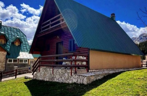 Zabljak House | Cozy Mountain Villa with Stunning Views near Savin Kuk