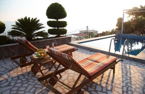 Dobra Voda Apartment | Cozy one bedroom apartment with sea view