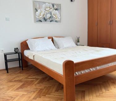Bar Apartment | Cozy one-bedroom apartment in the city center