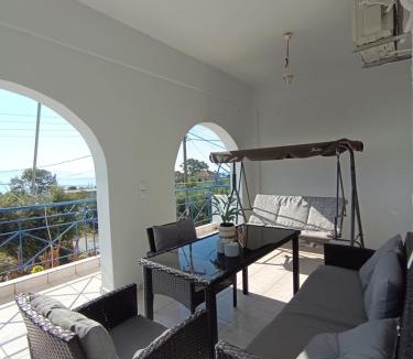 Petalidi Apartment | Cozy Seaside Home in Petalidi