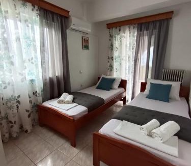 Petalidi Apartment | Cozy Seaside Home in Petalidi