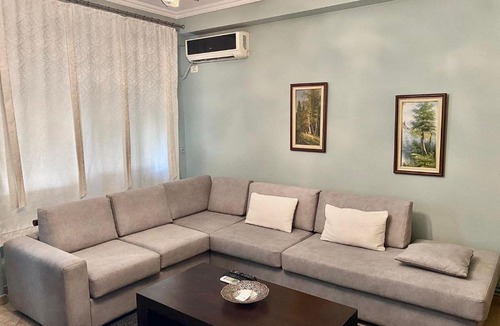 Blloku Apartment | Cozy & Spacious Apt - City Centre Wilson Square