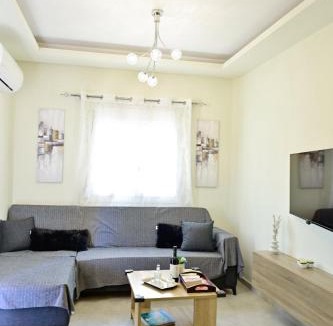 Old Hersonissos Apartment | Cretan Aura Breeze