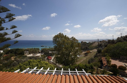 Malevizi Villa | Cretan BioSuites: Cretan house with stunning seaview