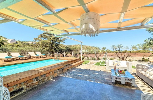 Vathi House | Cretan Lodge Private Heated Pool