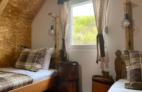 Pluzine Apartment | Crossroads Preseka