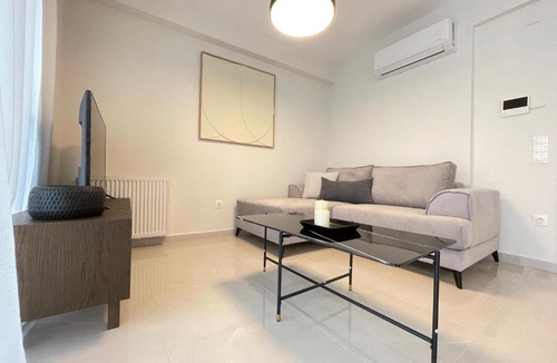 Kallithea Apartment | Cultural Retreat Near Stavros Niarchos Center