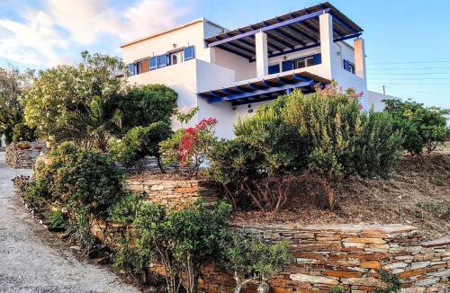 Mpatsi House | Cycladic Horizon Island Villa By Hostandros