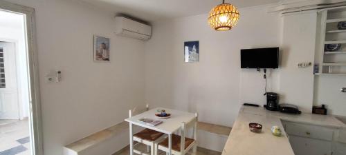 Kostos Apartment | Dandelion Paros Apartments I-II