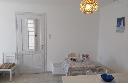 Kostos Apartment | Dandelion Paros Apartments I-II