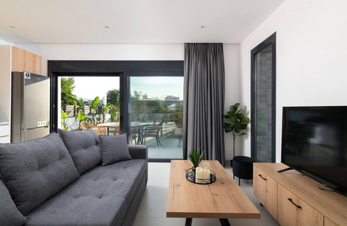 Petaloudes Apartment | Davlakos Wohnung Rea 1 by Interhome