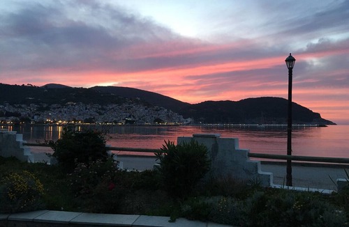 Skopelos Town Cottage | Del & Sol 1 seaside semi detached cottages.