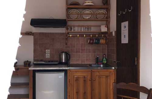 Skopelos Town Apartment | Del Sol sea side studio 12